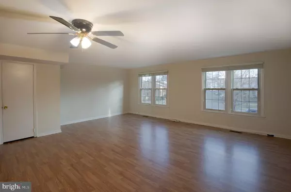 Springfield, VA 22153,8132 SLEEPY VIEW LN