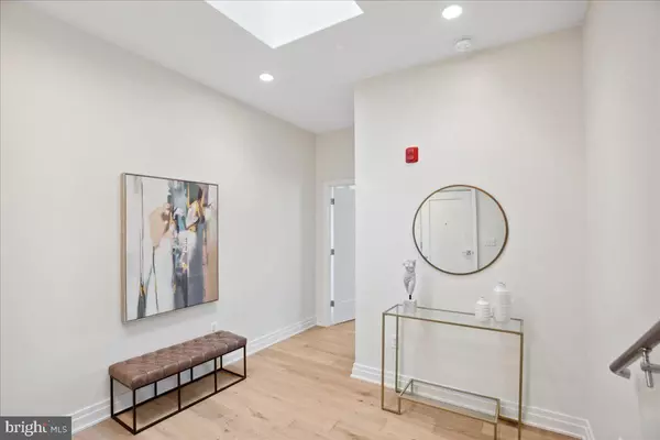 Washington, DC 20001,923 V ST NW #601