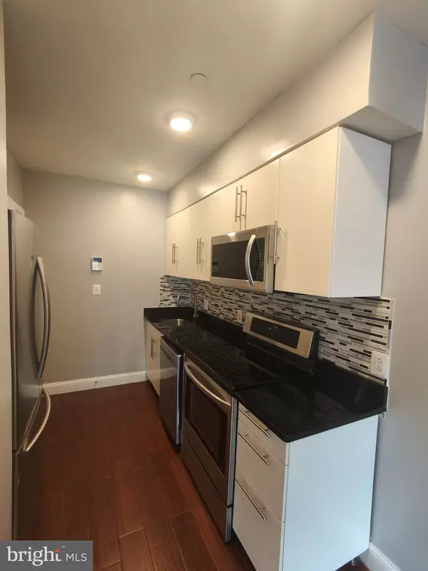 Philadelphia, PA 19123,615/617 N 11TH ST #3F