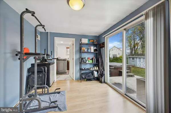 Aldan, PA 19018,208 ROSEWOOD AVE