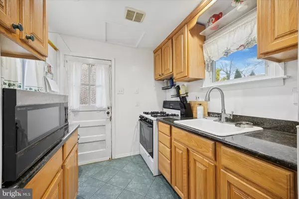 Aldan, PA 19018,208 ROSEWOOD AVE