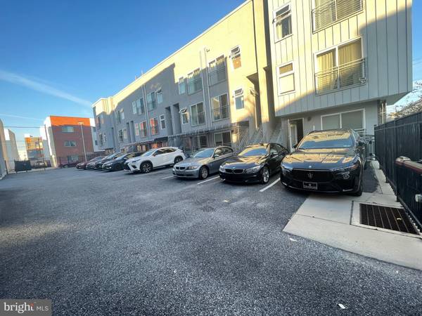 Philadelphia, PA 19123,1105 MOUNT VERNON ST #1