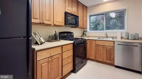 Bethesda, MD 20814,10655 MONTROSE AVE #103