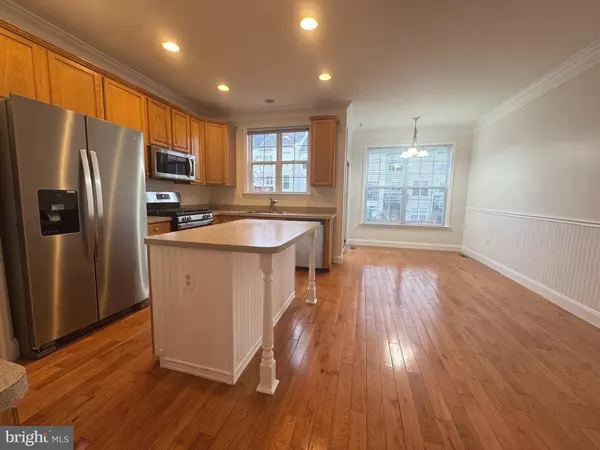 Brambleton, VA 20148,42496 CORONADO