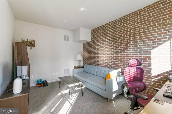 Clarksburg, MD 20871,13707 PETREL ST