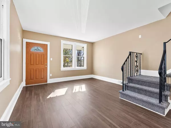 Burlington, NJ 08016,129 W UNION ST