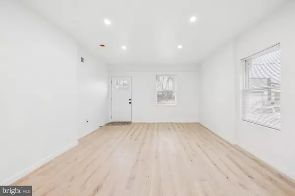 Camden, NJ 08105,2738 LINCOLN AVE