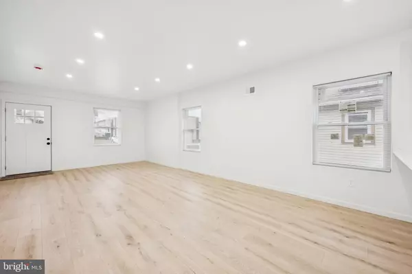 Camden, NJ 08105,2738 LINCOLN AVE