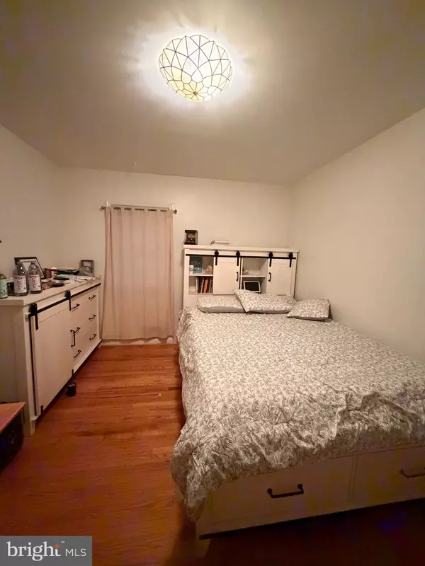 Hyattsville, MD 20783,10500 DEAKINS HALL DR