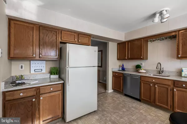 Clementon, NJ 08021,40 BLUE JAY DR