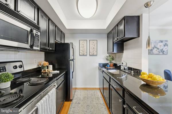 Centreville, VA 20121,14901 RYDELL RD #303