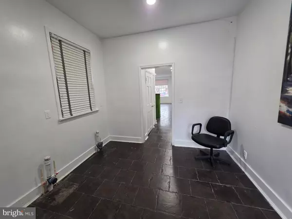 Washington, DC 20003,1210 PENNSYLVANIA AVE SE