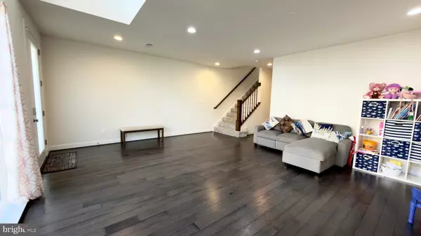 Brambleton, VA 20148,42299 PORTER RIDGE TER