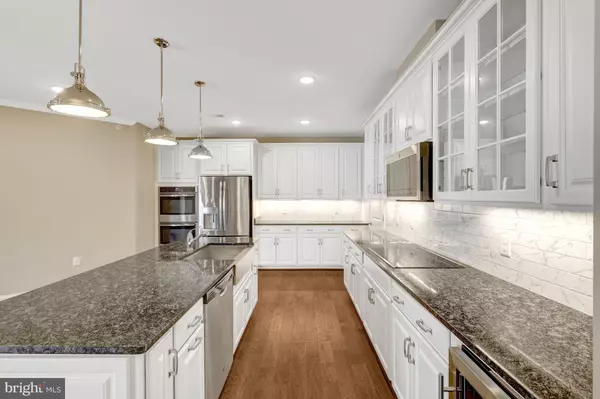 Ashburn, VA 20148,23631 HAVELOCK WALK TER #404