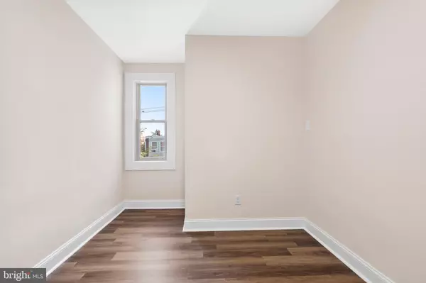 Philadelphia, PA 19142,2113 S SIMPSON ST