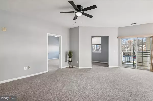 Gambrills, MD 21054,2605 CHAPEL LAKE DR #212