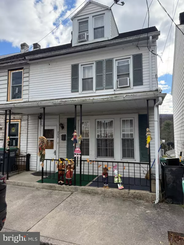 235 VALLEY STREET, New Philadelphia, PA 17959