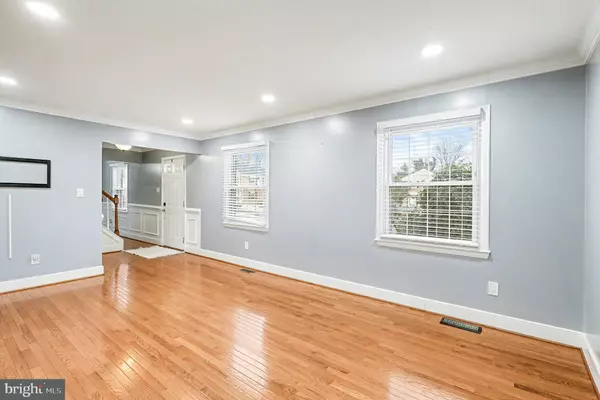 Chantilly, VA 20151,13603 KINCAID PL