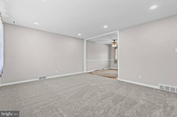 Mechanicsburg, PA 17055,303 BRANDY LN