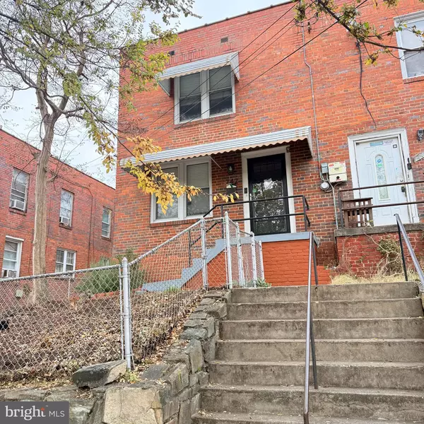 742 CONGRESS ST SE, Washington, DC 20032