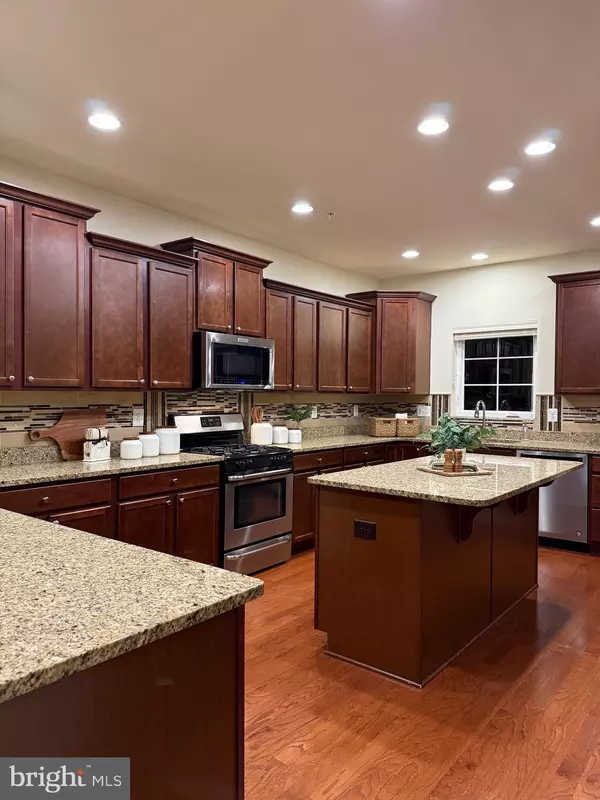 Elkridge, MD 21075,8012 ALCHEMY WAY