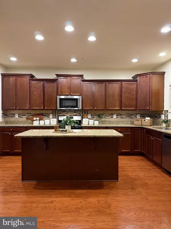 Elkridge, MD 21075,8012 ALCHEMY WAY