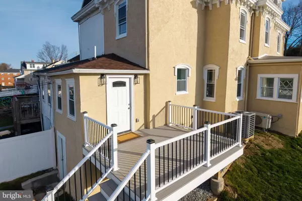 Downingtown, PA 19335,527 W LANCASTER AVE