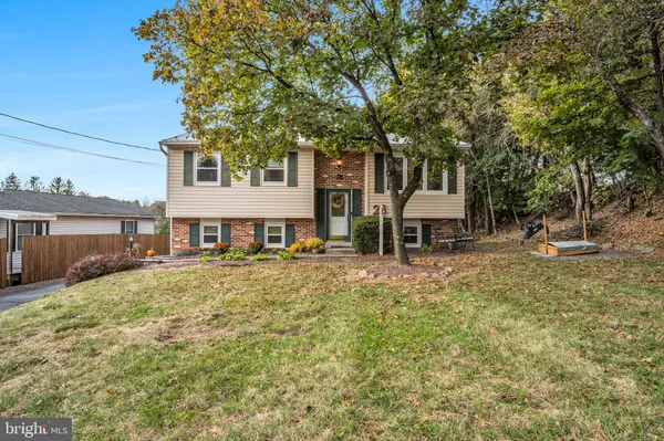 23 ROSEGLEN RD, Duncannon, PA 17020