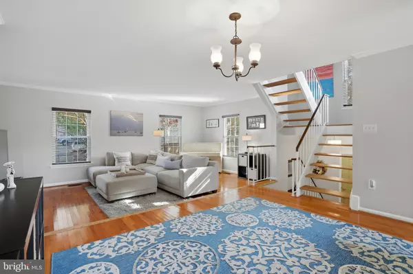 Springfield, VA 22152,6172 FOREST CREEK CT