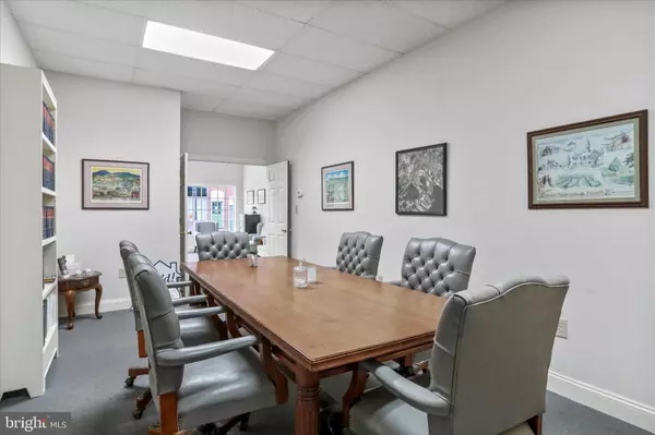 Strasburg, VA 22657,145 E KING ST