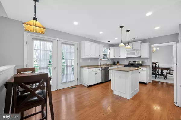 Voorhees, NJ 08043,25 COUNTRY LN