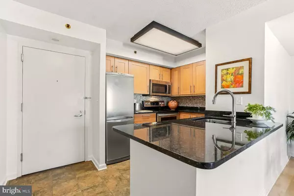 Bethesda, MD 20814,7500 WOODMONT AVE #S1016