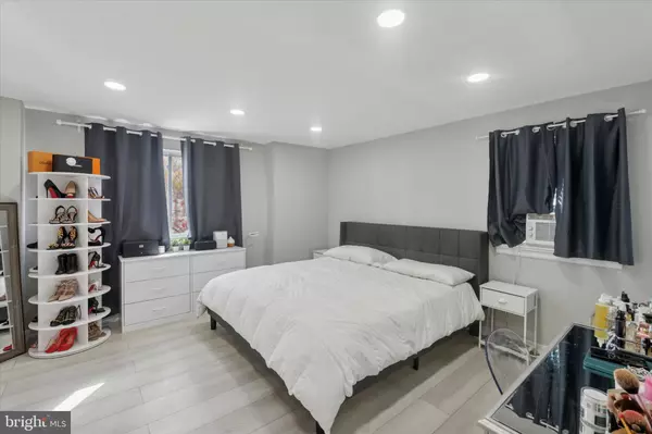 Philadelphia, PA 19115,9938 ALICIA ST