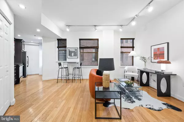 Washington, DC 20009,1621 T ST NW #207