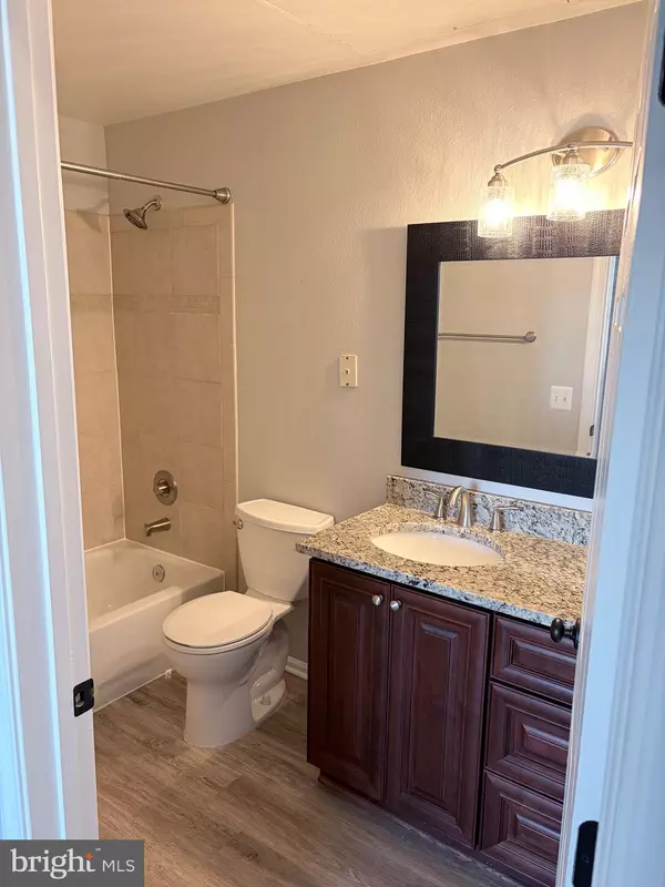 Mclean, VA 22102,1521 SPRING GATE DR #10413