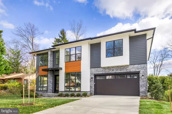 Vienna, VA 22180,125 CASMAR ST SE