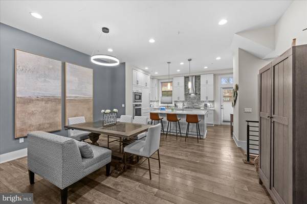 Bethesda, MD 20814,406 BARLOW PL