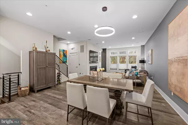 Bethesda, MD 20814,406 BARLOW PL