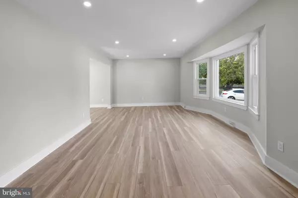 Somers Point, NJ 08244,116 W OCEAN AVE