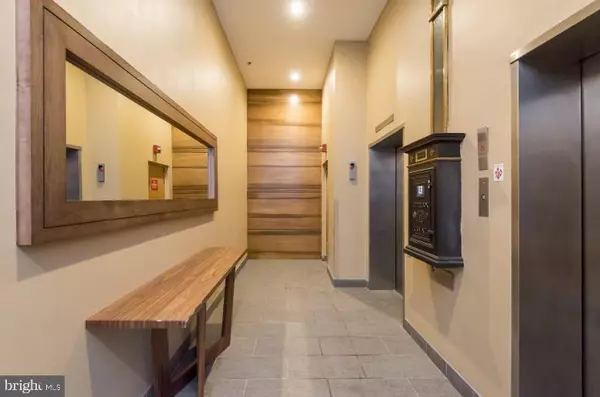 Philadelphia, PA 19102,220 S 16TH ST #1101