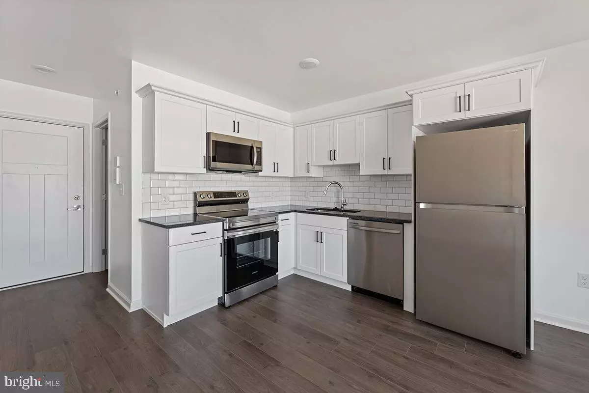 Philadelphia, PA 19128,404 FOUNTAIN ST #408