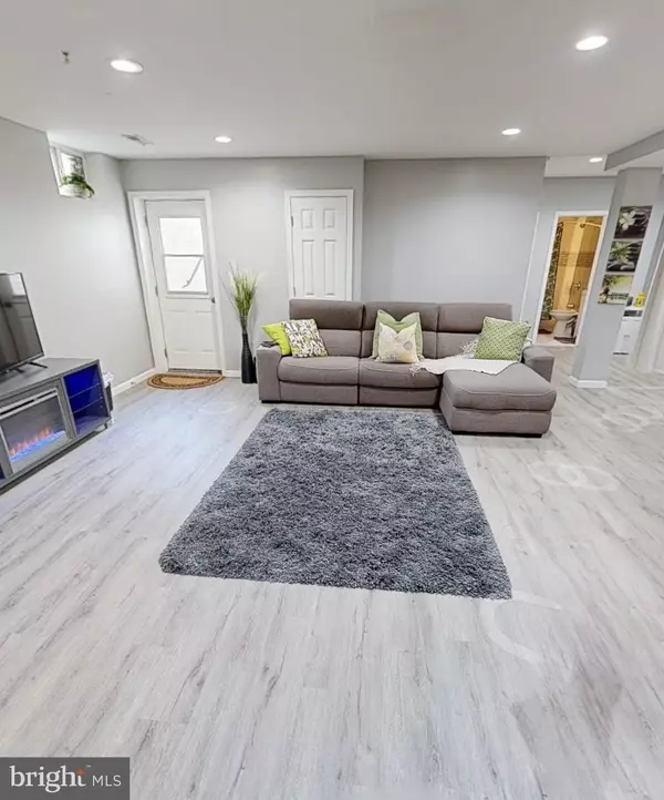 12902 CRICKMORE TRCE #BASEMENT ONLY, Bowie, MD 20720