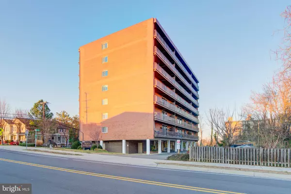 Arlington, VA 22207,4343 CHERRY HILL RD #303