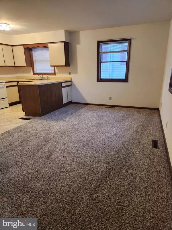 Milford, DE 19963,201 SILVER HILL APTS #201