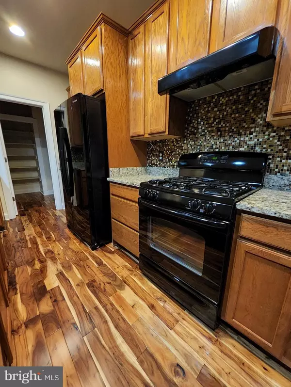 Haymarket, VA 20169,15886 MACKENZIE MANOR DR