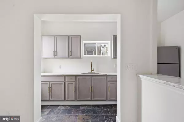 Philadelphia, PA 19132,2302 N 18TH ST #A