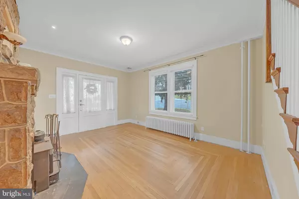 Bethlehem, PA 18015,627 SCHOLL AVE