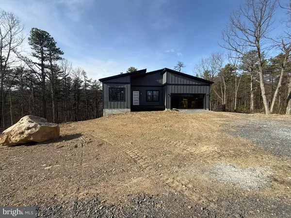 Hedgesville, WV 25427,231 SACHEM HL