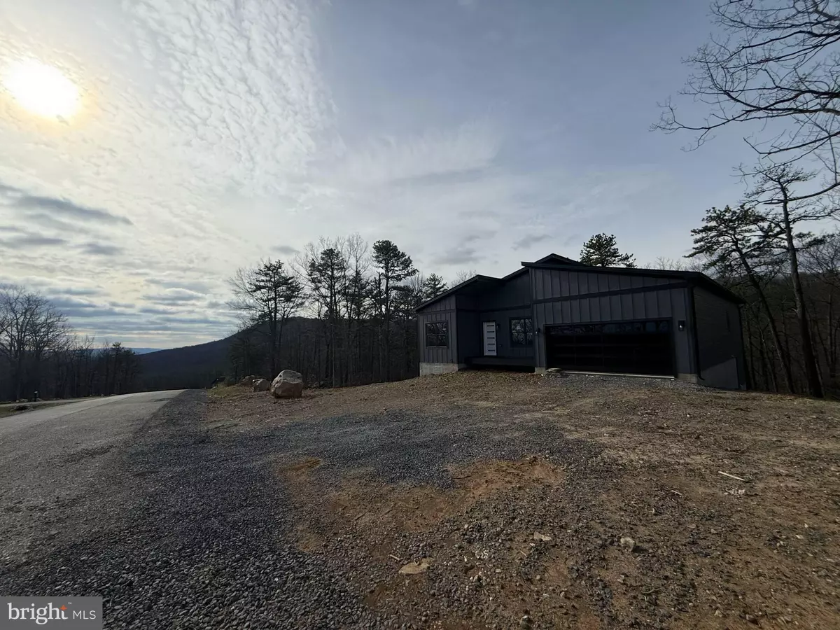 Hedgesville, WV 25427,231 SACHEM HL