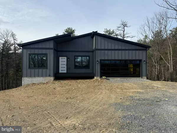 Hedgesville, WV 25427,231 SACHEM HL